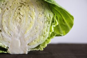 절발은 컷팅한 먹음직 스러운 양배추 이미지